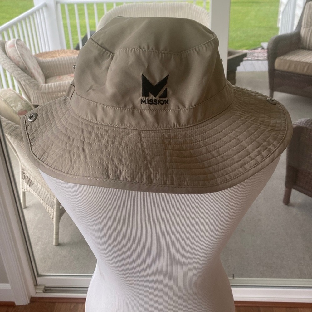 Mission Cooling Boonie Hat Wide Brim Light Weight Khaki UPF 50 NWT